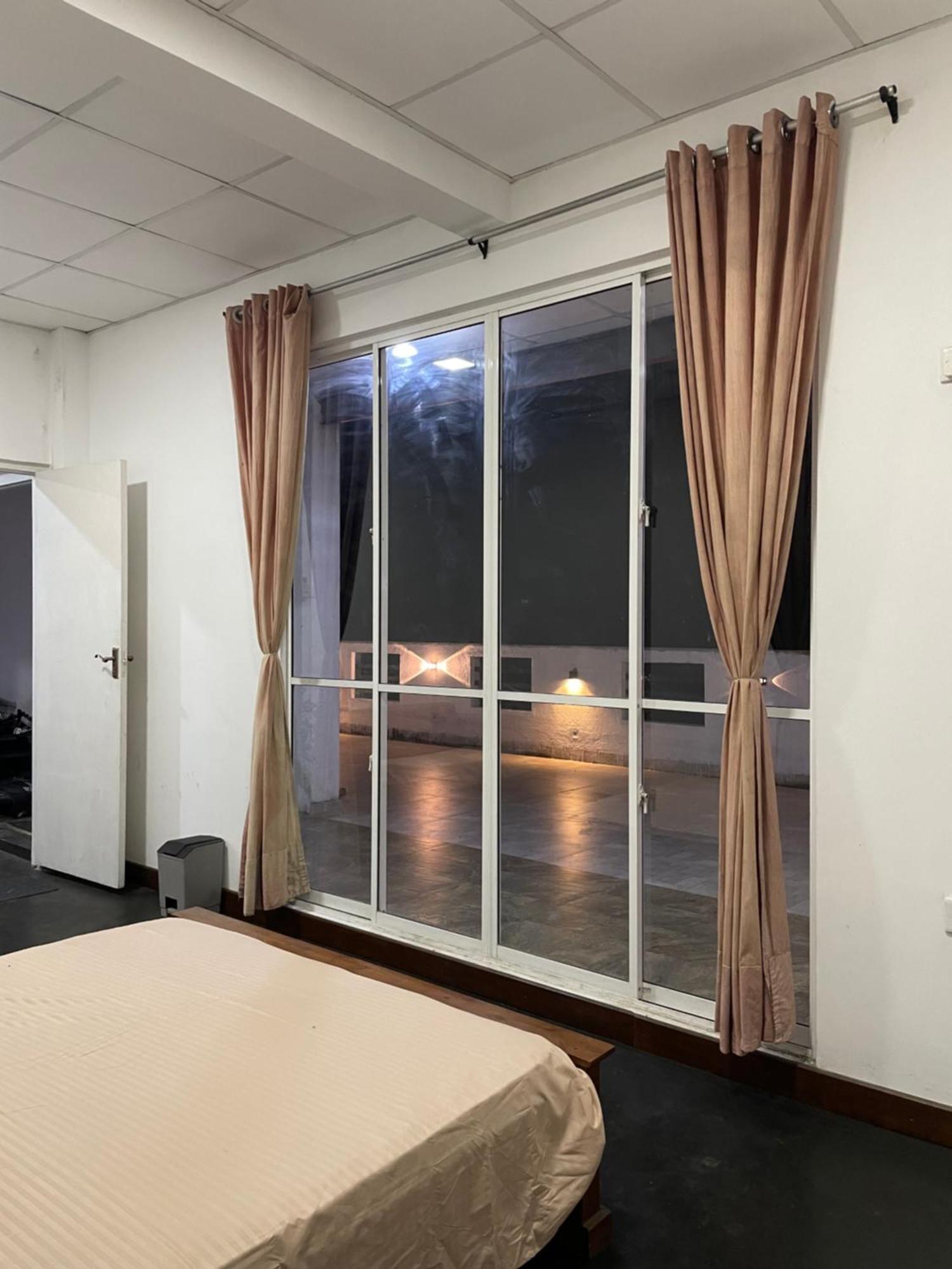 Misty Mountain Lodge Кегал Екстериор снимка