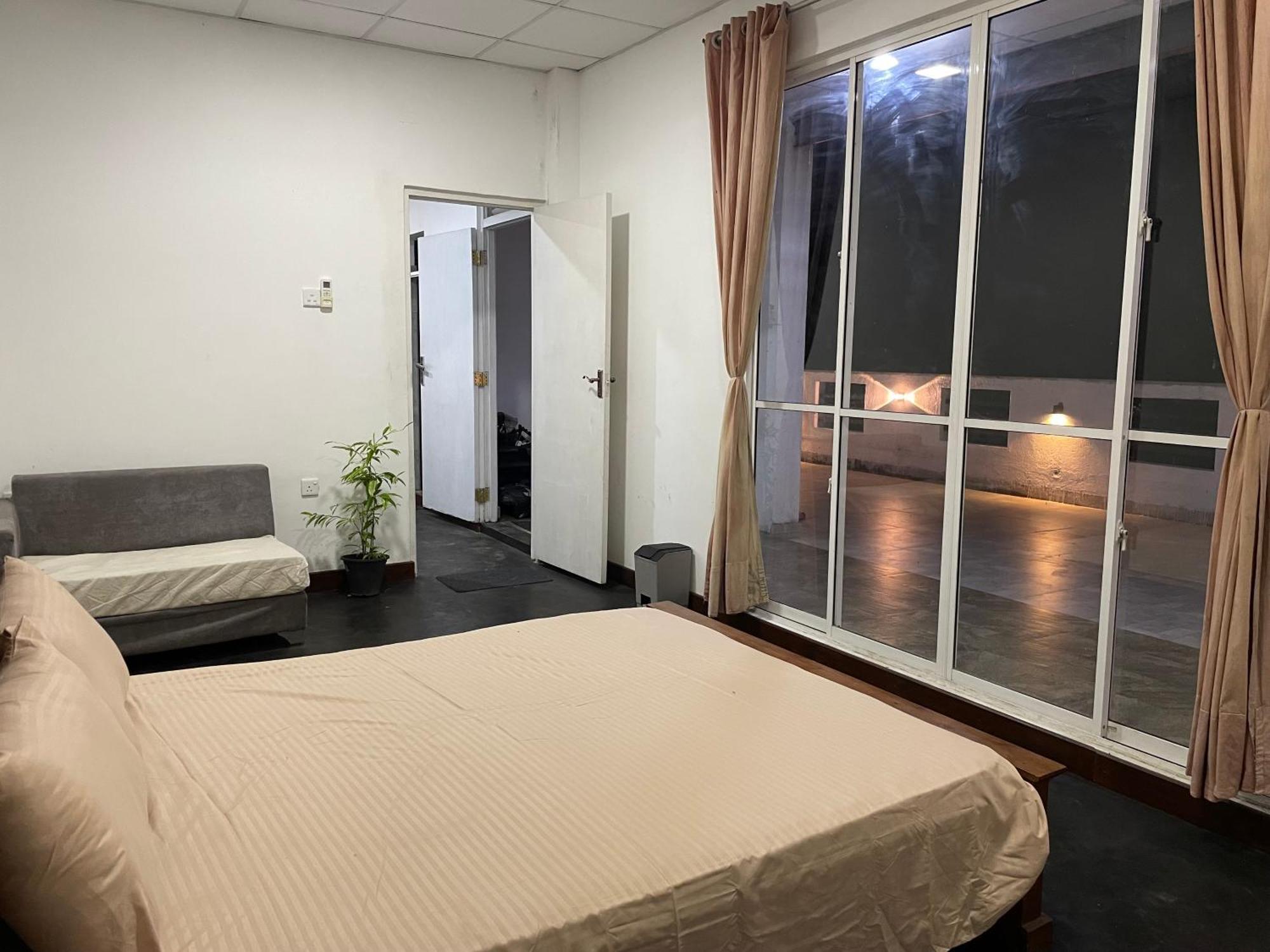 Misty Mountain Lodge Кегал Екстериор снимка